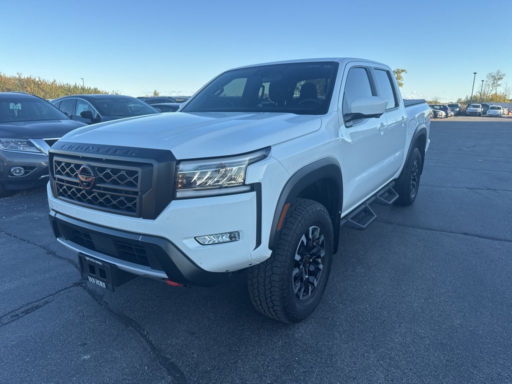 2023 Nissan Frontier PRO-4X photo 2