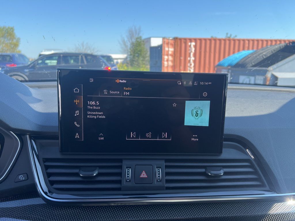 2023 Audi SQ5 Premium Plus photo 3
