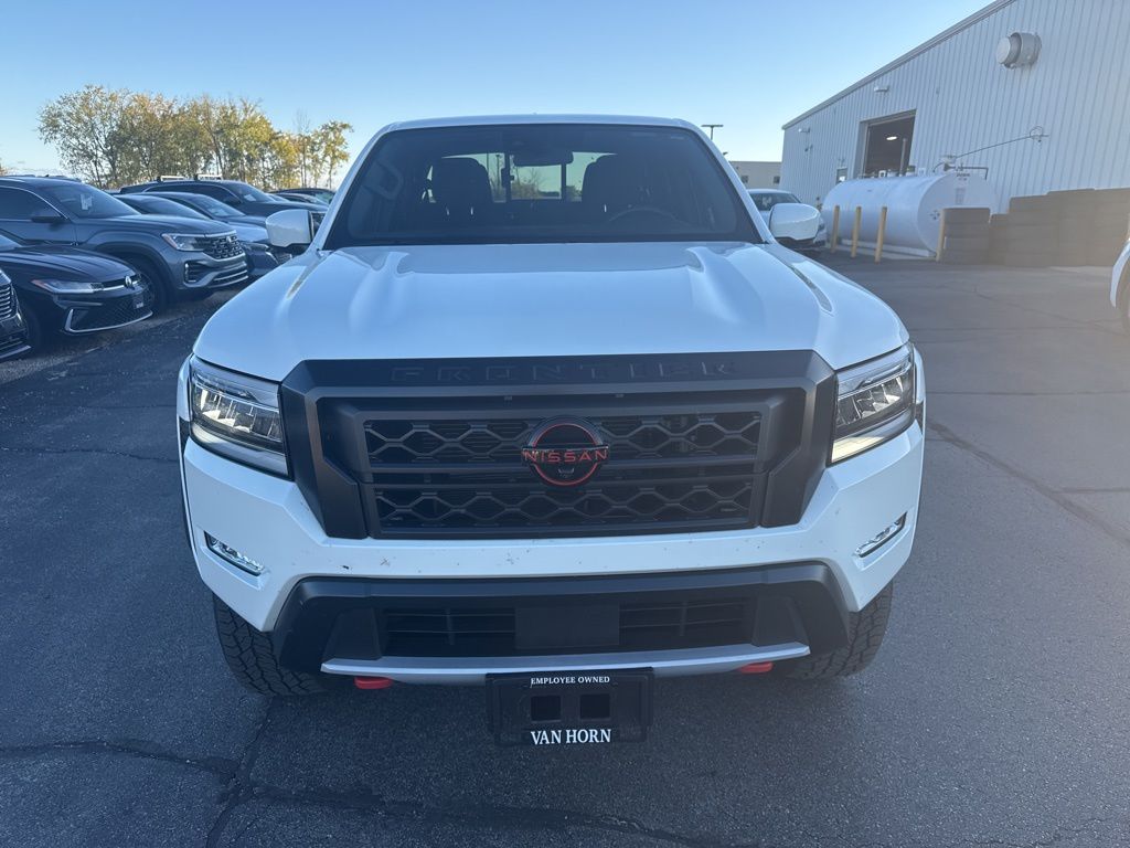 2023 Nissan Frontier PRO-4X photo 3