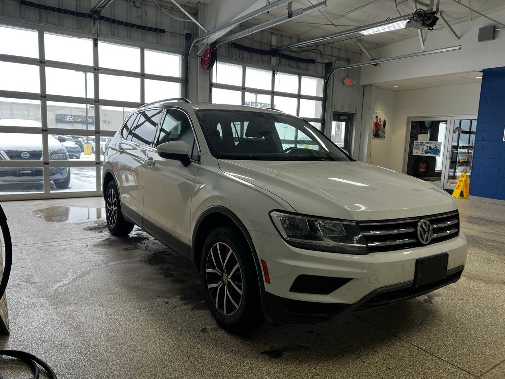 2021 Volkswagen Tiguan SE's photo
