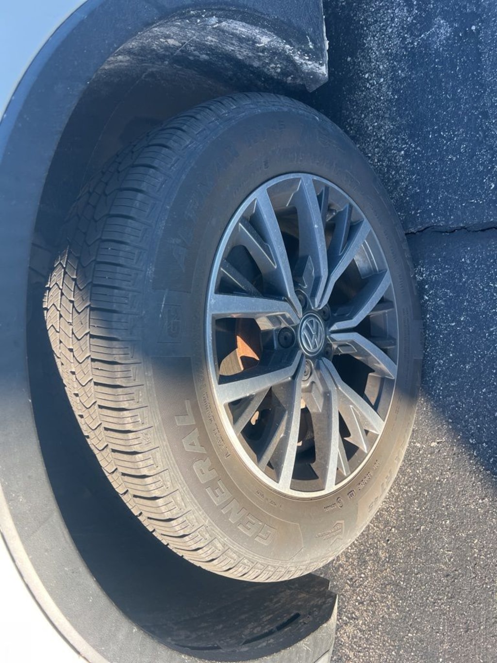 Used 2018 Volkswagen Tiguan 2.0T SE 4MOTION SUV