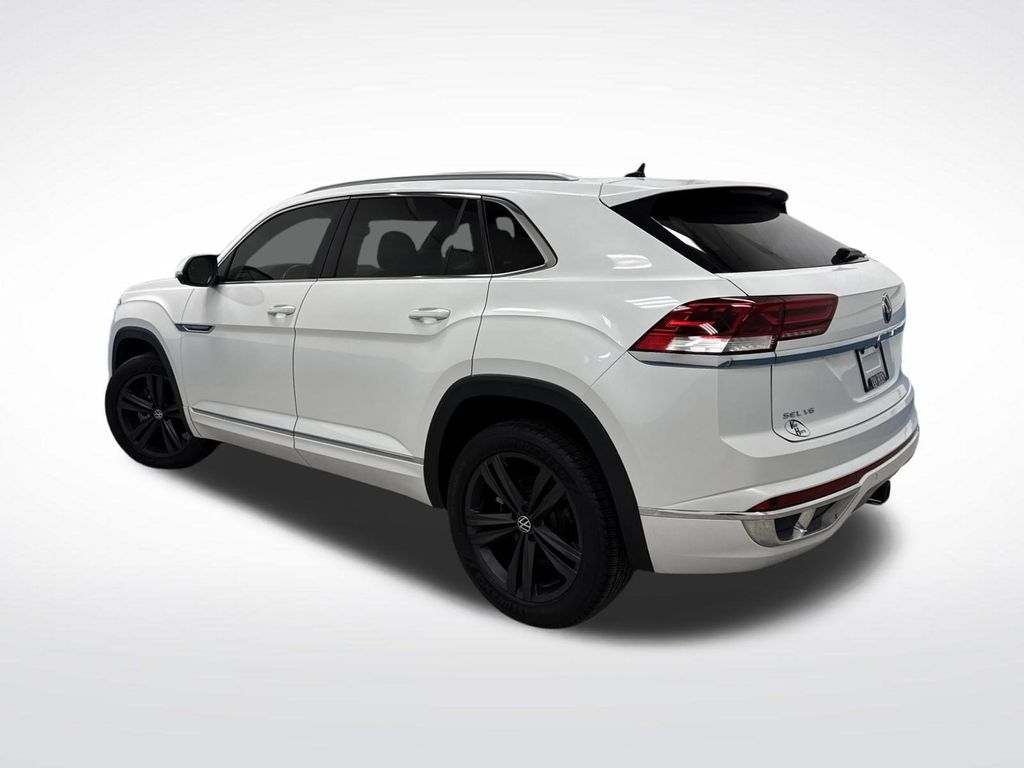 2022 Volkswagen Atlas Cross Sport V6 SEL R-Line photo 2