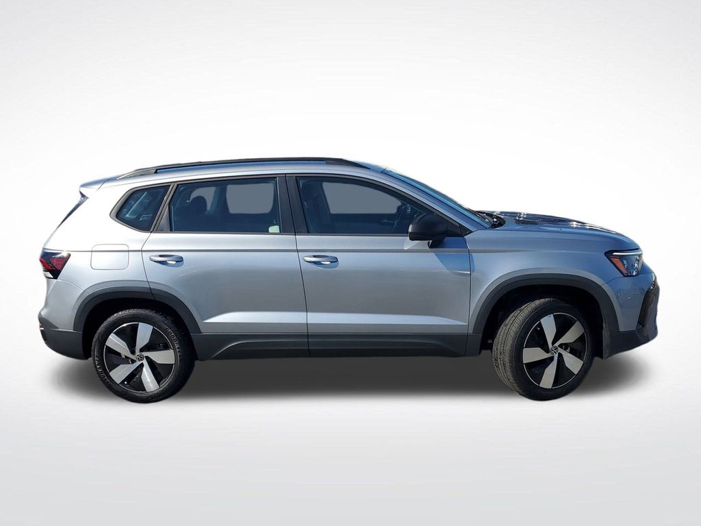 2025 Volkswagen Taos S photo 2