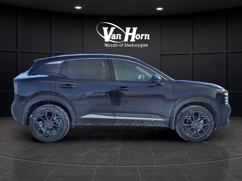 New 2026 Nissan Kicks SR SUV