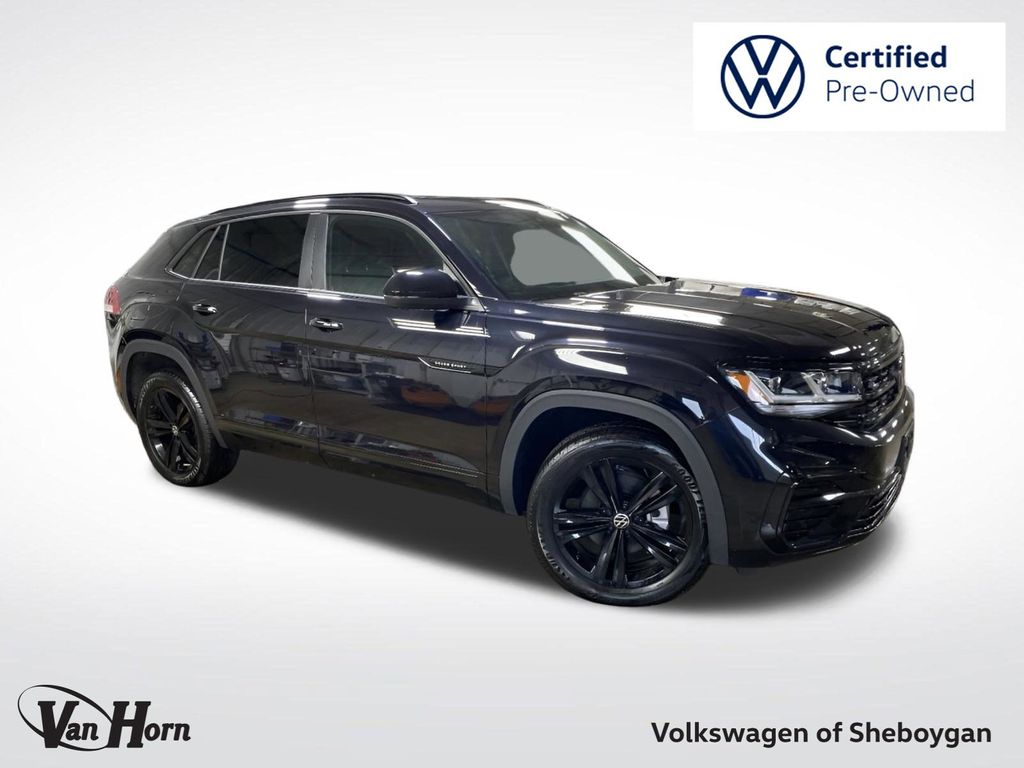 2023 Volkswagen Atlas Cross Sport SEL R-Line Black's photo