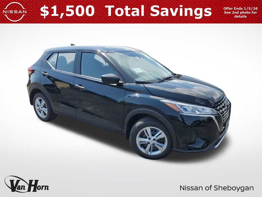 2025 Nissan KICKS PLAY Base's photo