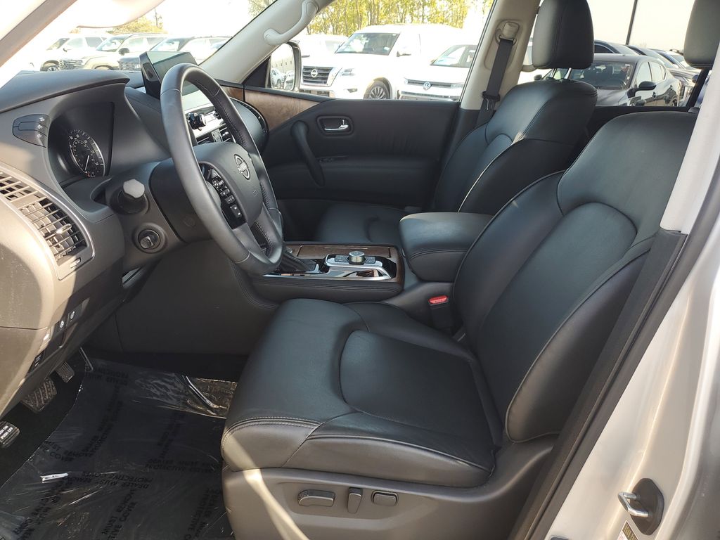 2024 Nissan Armada SL photo 4