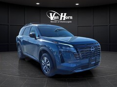 2026 Nissan Pathfinder SL SUV