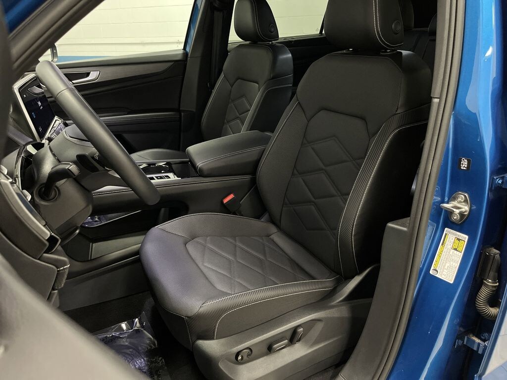 Used 2024 Volkswagen Atlas Cross Sport 2.0T SE w/Technology SUV