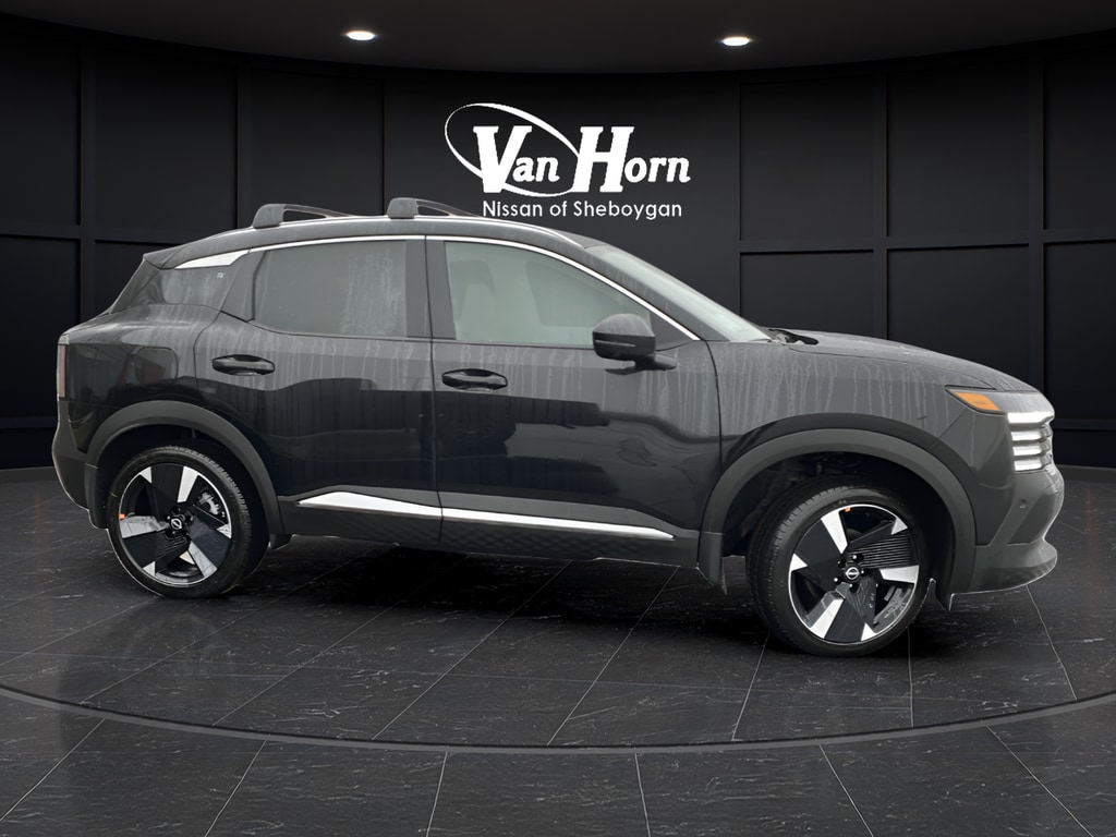 New 2026 Nissan Kicks SR SUV