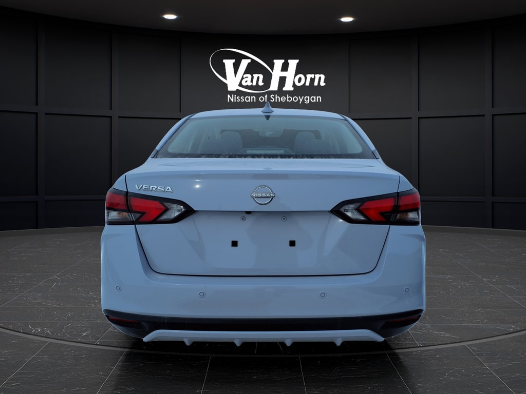 New 2025 Nissan Versa 1.6 SV Sedan