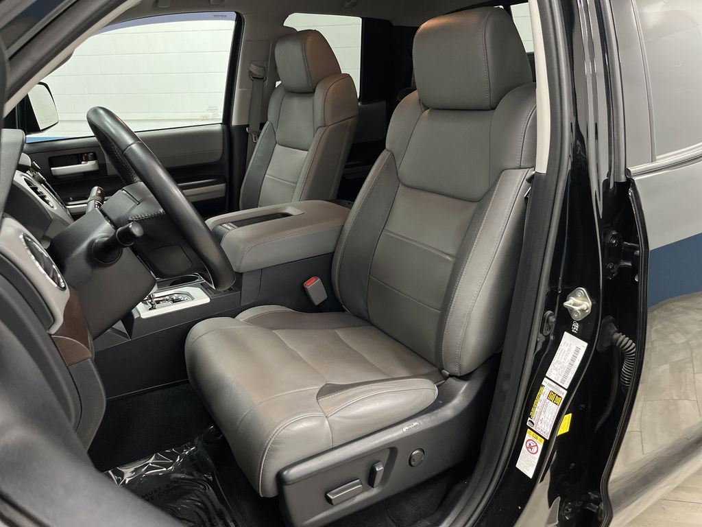 2019 Toyota Tundra Limited Grade photo 4