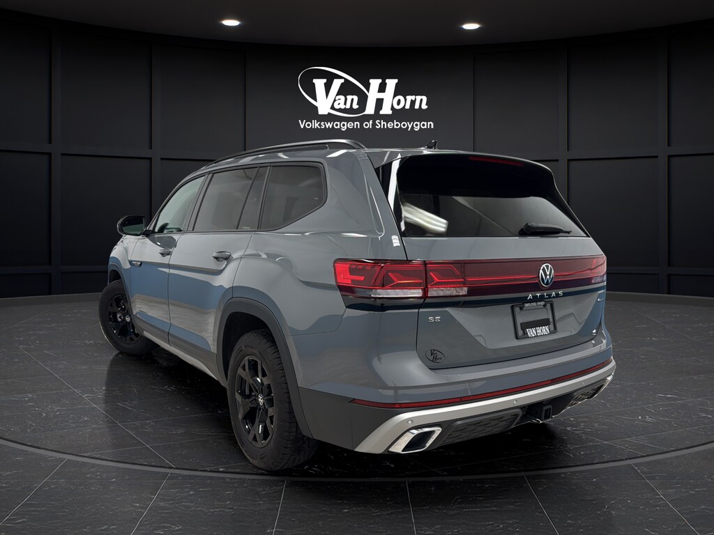 Used 2025 Volkswagen Atlas 2.0T Peak Edition SUV