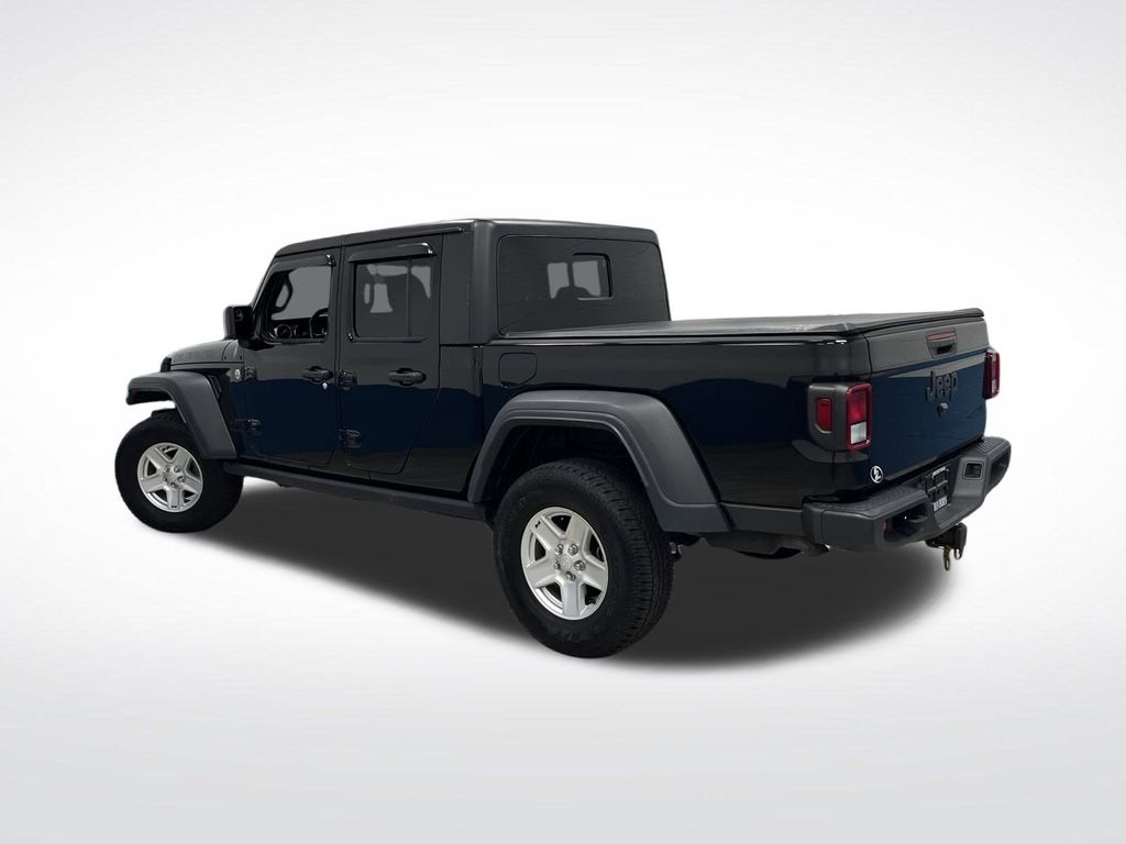 2020 Jeep Gladiator Sport photo 3