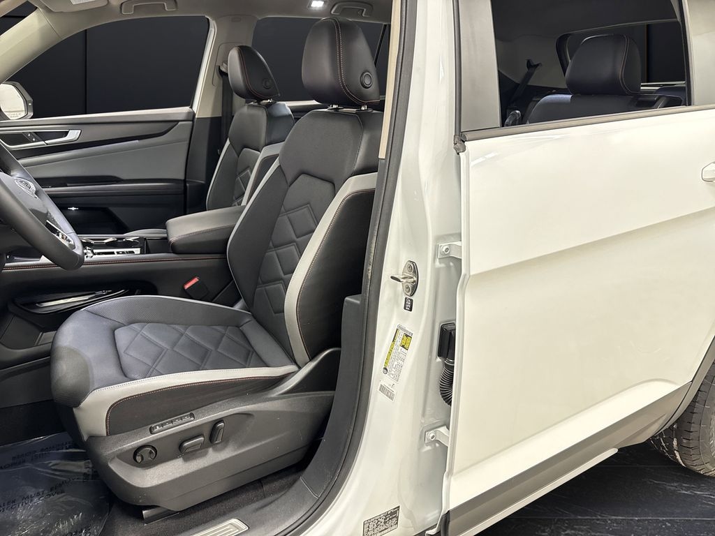 Used 2024 Volkswagen Atlas 2.0T Peak Edition SEL SUV