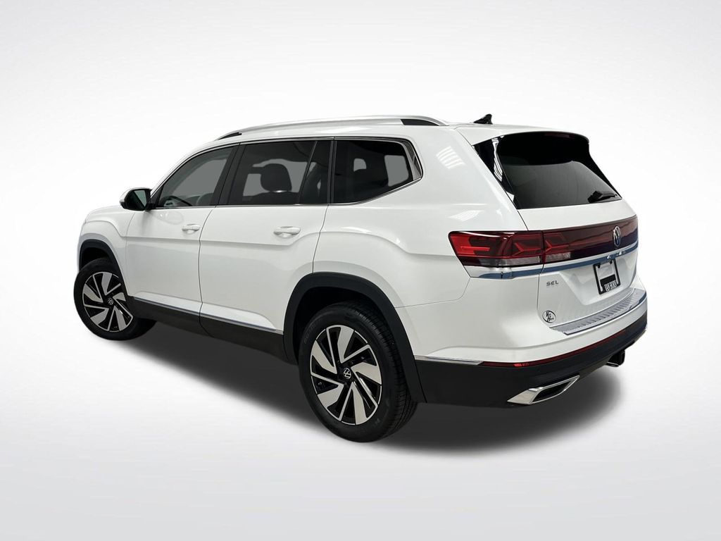 2025 Volkswagen Atlas SEL photo 3