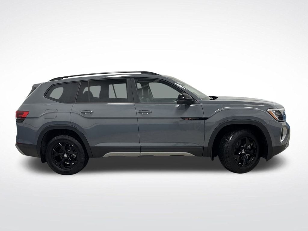 Used 2024 Volkswagen Atlas 2.0T Peak Edition SEL SUV