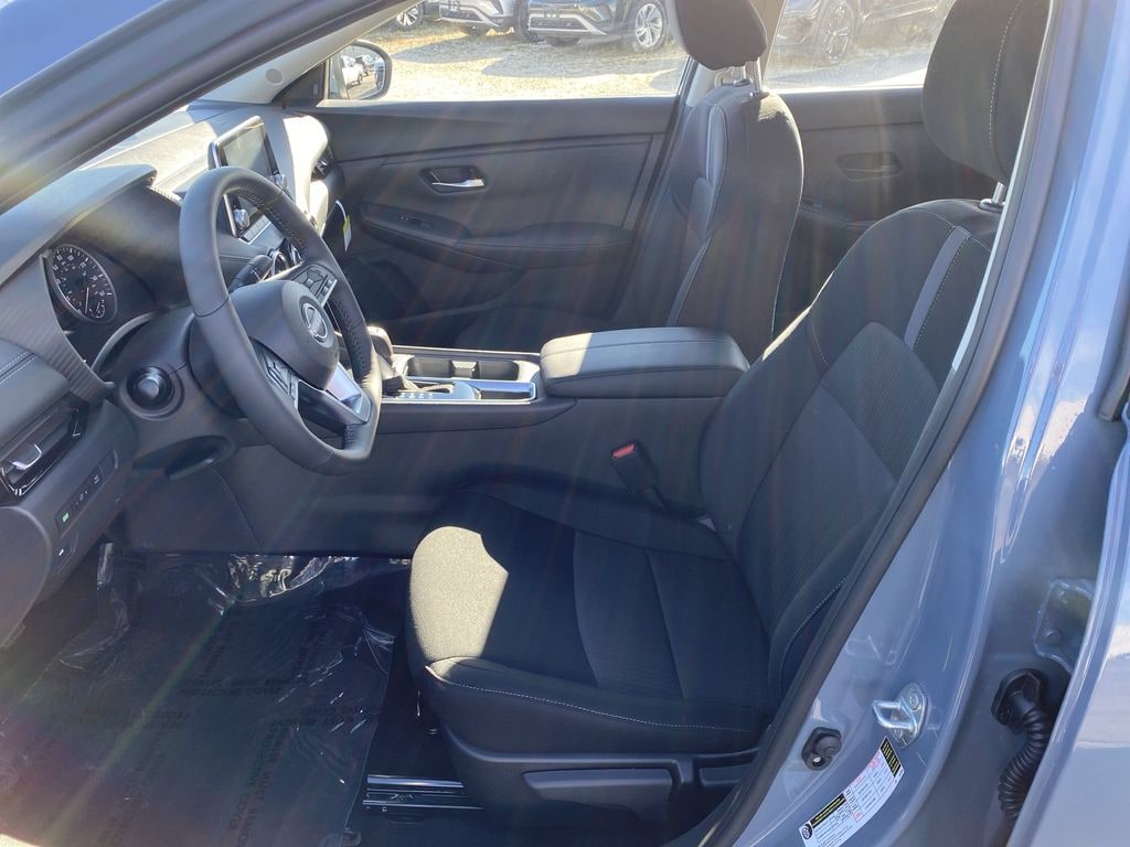 New 2025 Nissan Sentra SV Sedan