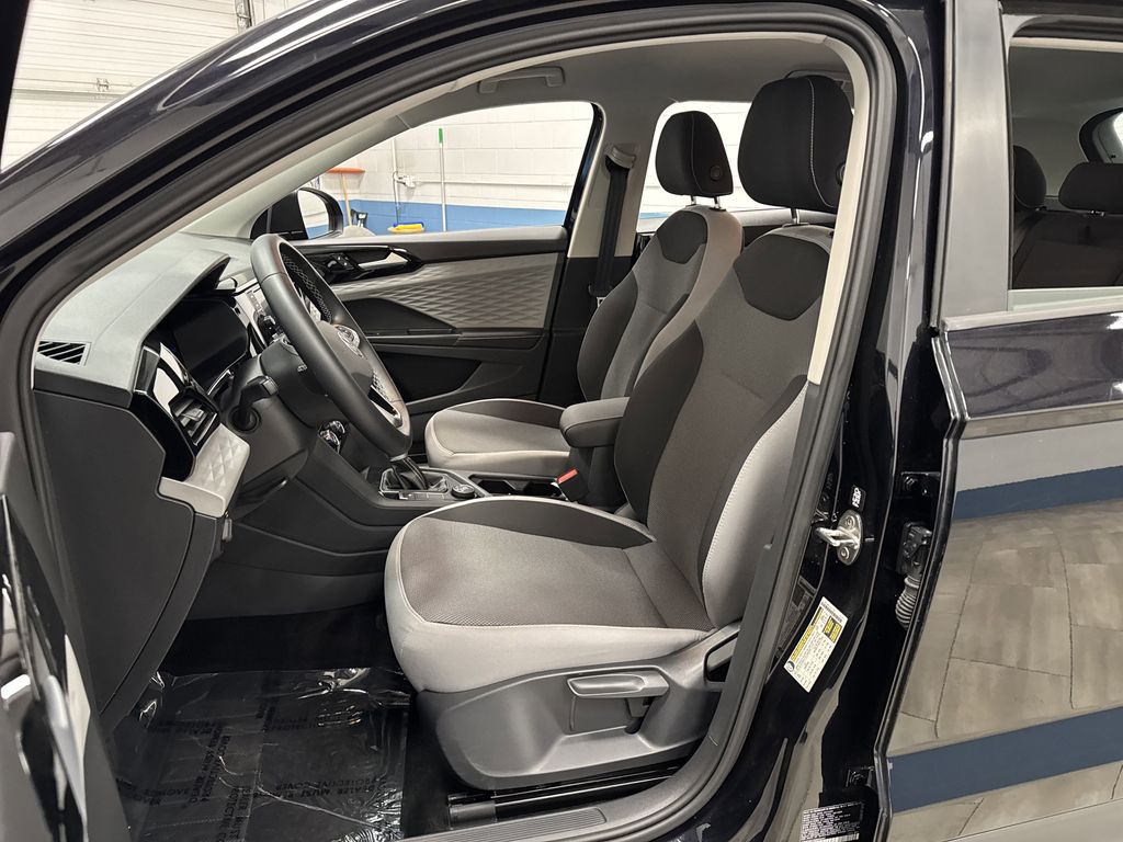 2024 Volkswagen Taos S photo 4