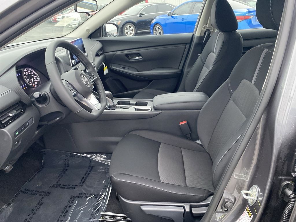 New 2025 Nissan Sentra SV Sedan