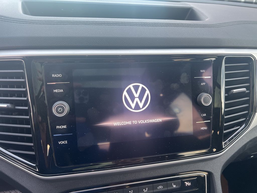 2021 Volkswagen Atlas SEL photo 4