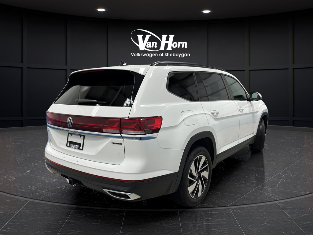 Used 2024 Volkswagen Atlas 2.0T SE w/Technology SUV