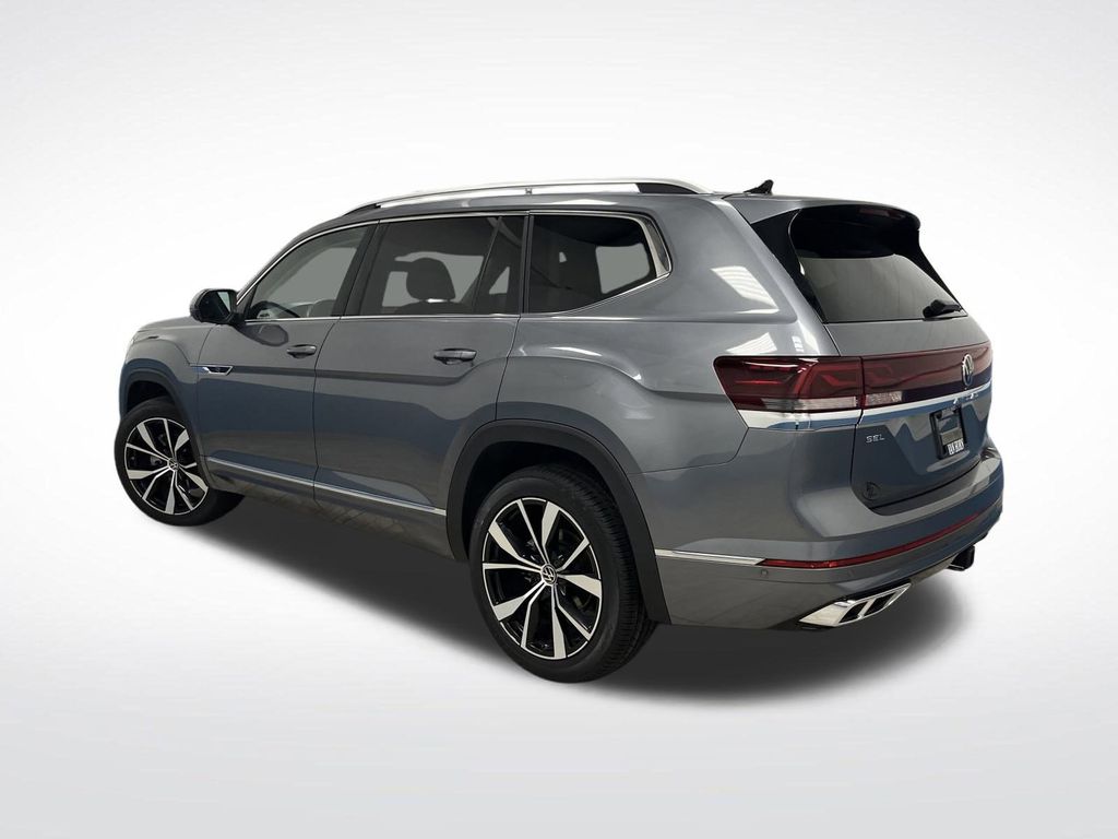 2024 Volkswagen Atlas SEL Premium R-Line photo 2