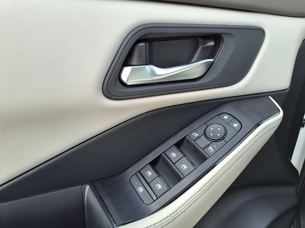 Used 2025 Nissan Rogue SV SUV