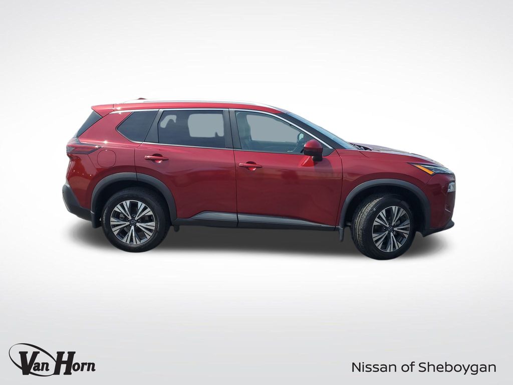 2022 Nissan Rogue SV photo 2