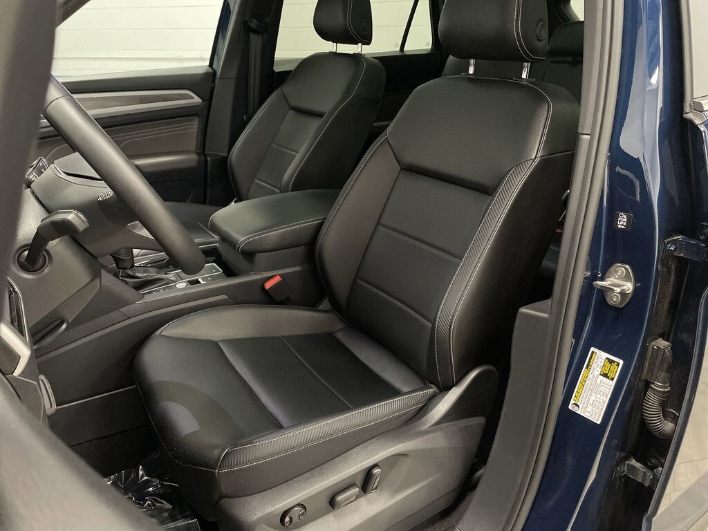 Used 2022 Volkswagen Atlas Cross Sport 2.0T SE w/Technology SUV