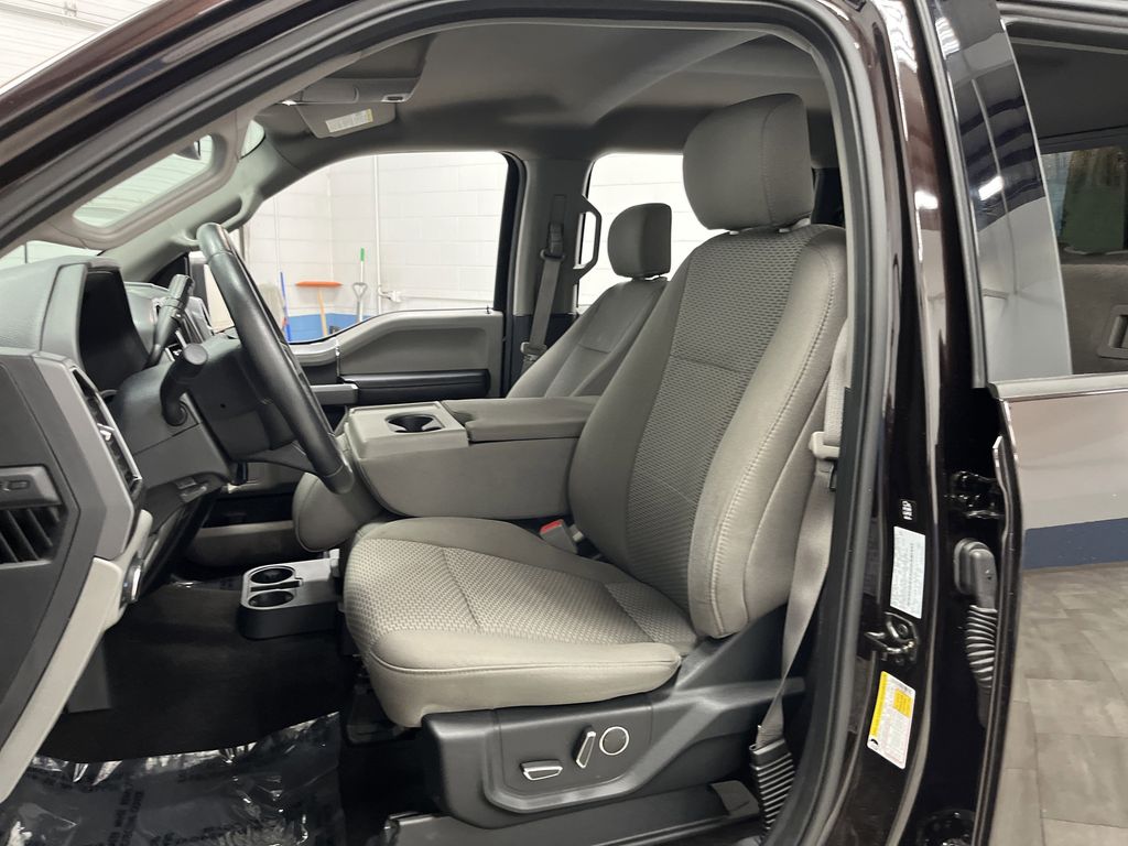 2018 Ford F-150 XLT photo 4