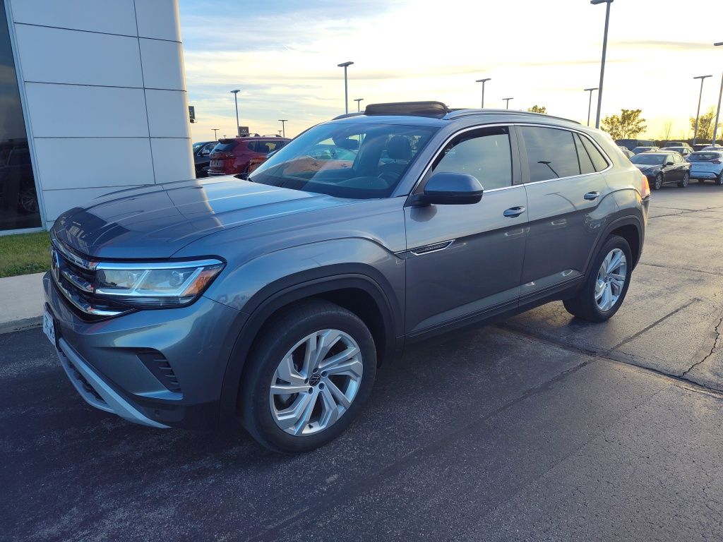 2021 Volkswagen Atlas Cross Sport SEL photo 2