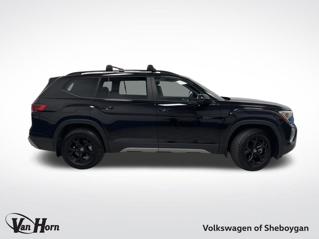 Used 2024 Volkswagen Atlas 2.0T Peak Edition SE w/Technology SUV