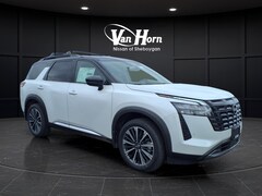 2026 Nissan Pathfinder Platinum SUV