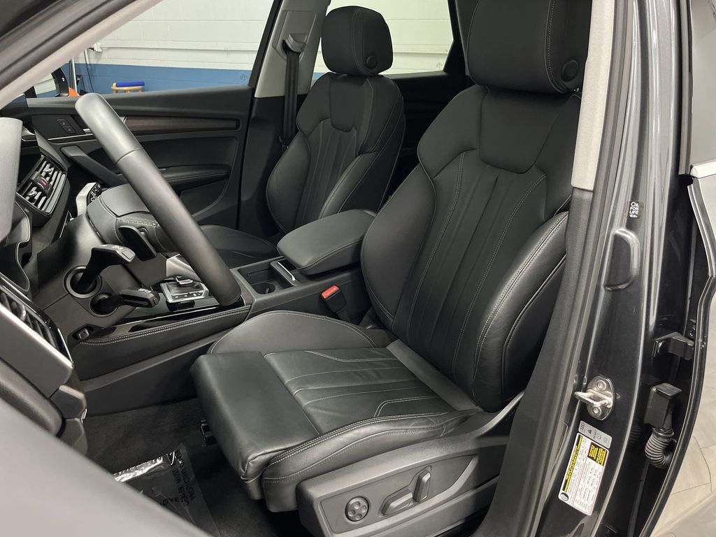 2022 Audi Q5 55 S line Premium photo 4