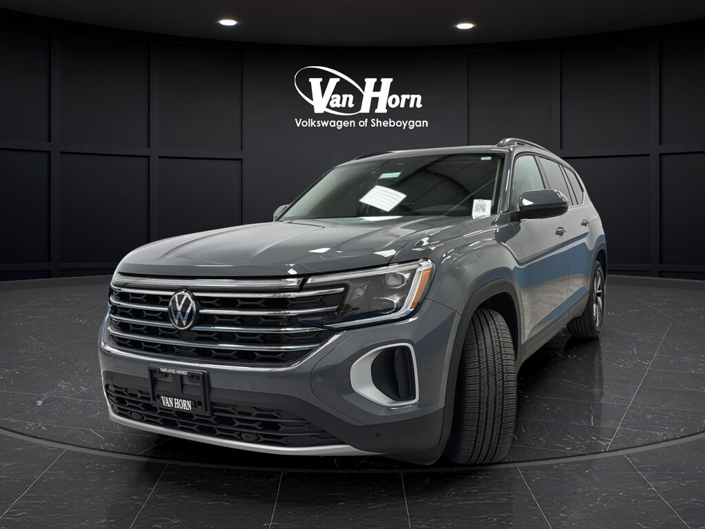 Used 2025 Volkswagen Atlas 2.0T SE w/Technology SUV