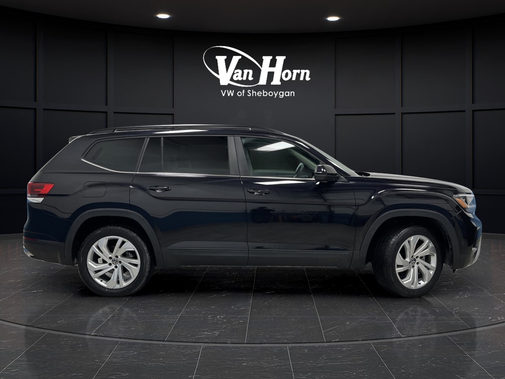 Used 2022 Volkswagen Atlas 2.0T SE w/Technology SUV