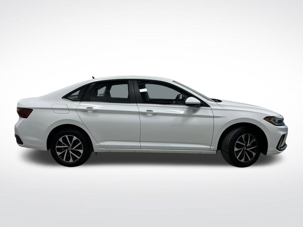 2025 Volkswagen Jetta 1.5T S photo 2