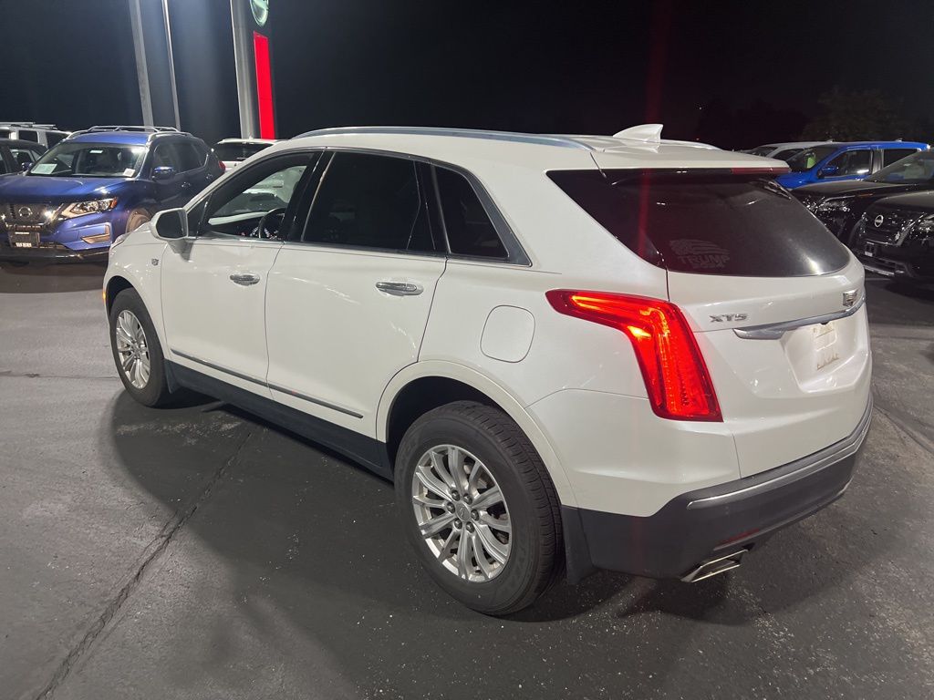 2017 Cadillac XT5 Base photo 3