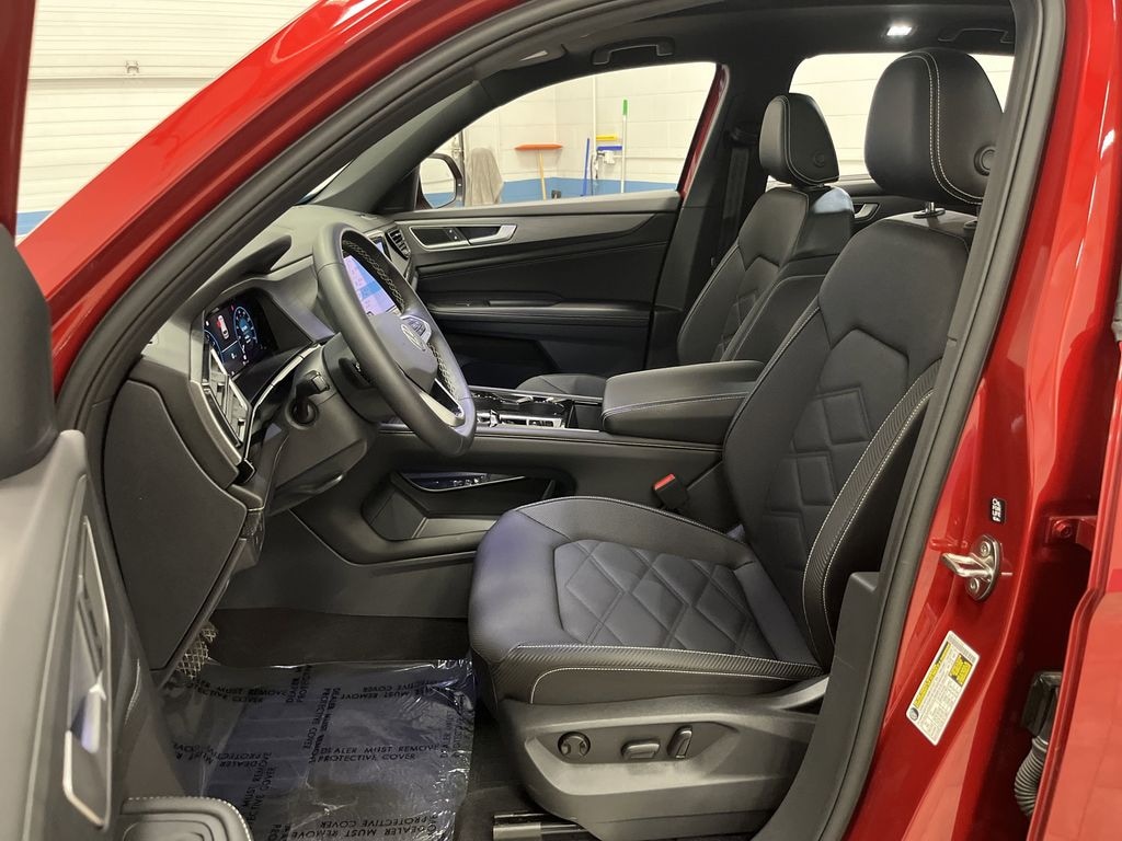 Used 2024 Volkswagen Atlas Cross Sport 2.0T SE w/Technology SUV