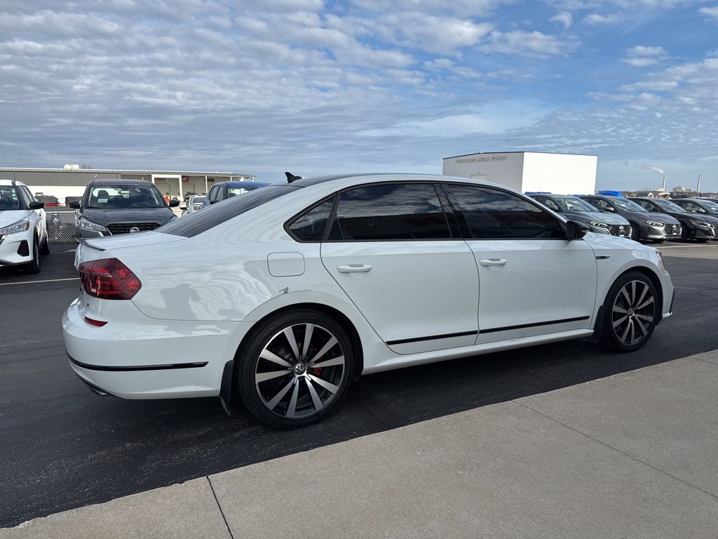 2018 Volkswagen Passat 3.6L GT photo 4