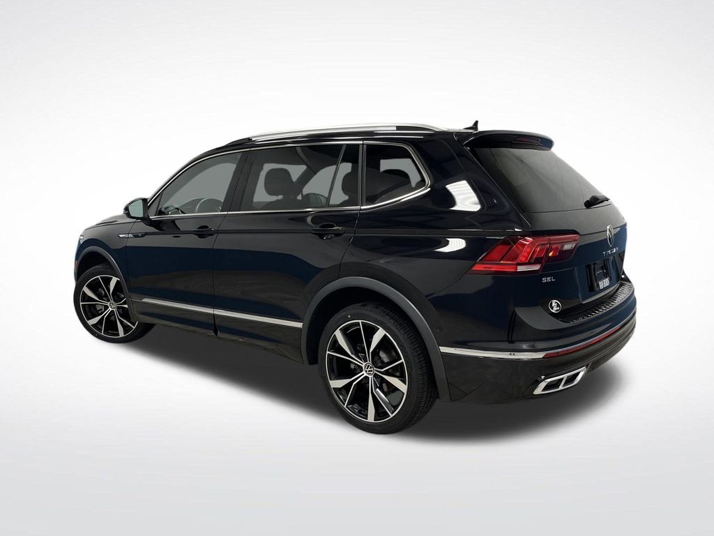 2022 Volkswagen Tiguan SEL Premium R-Line photo 2