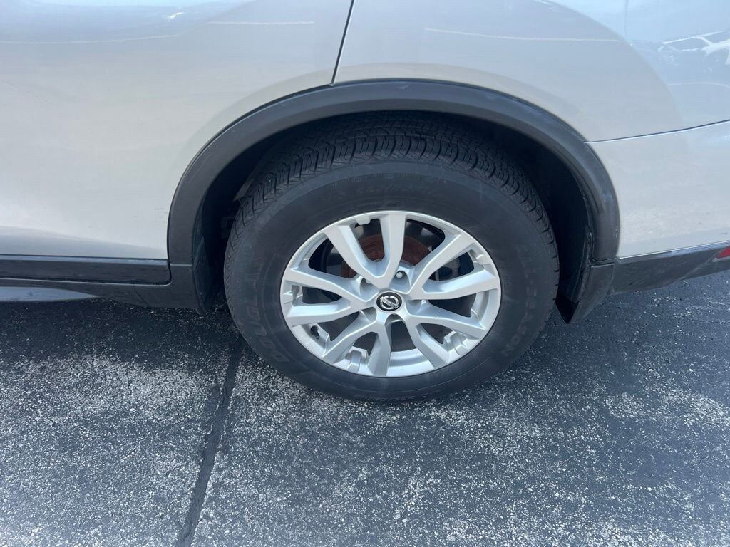 Used 2017 Nissan Rogue SV SUV