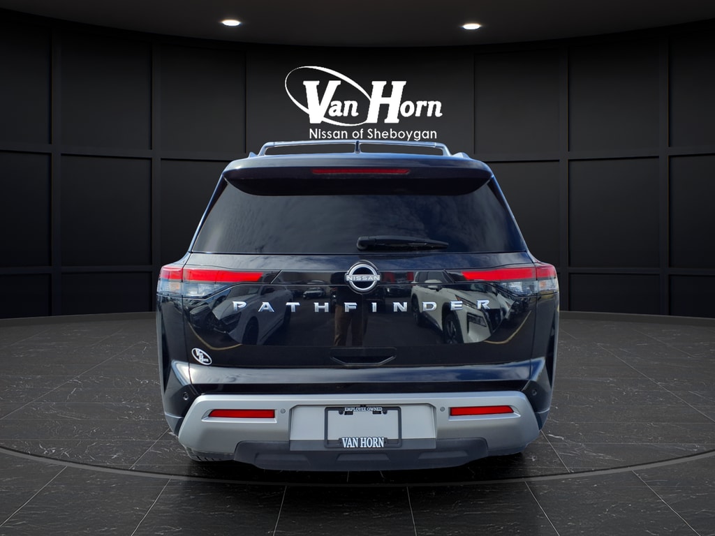 Used 2022 Nissan Pathfinder SL SUV