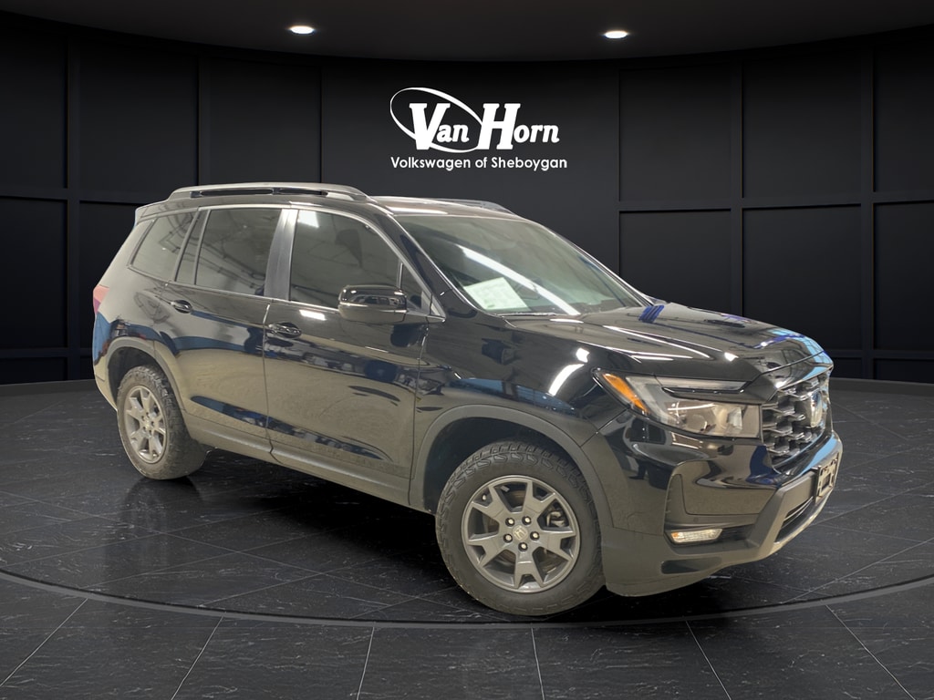 Used 2025 Honda Passport TrailSport SUV