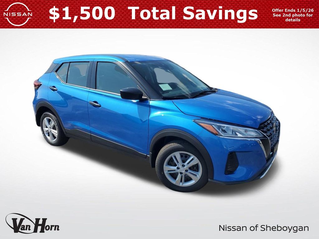 2025 Nissan KICKS PLAY Base's photo