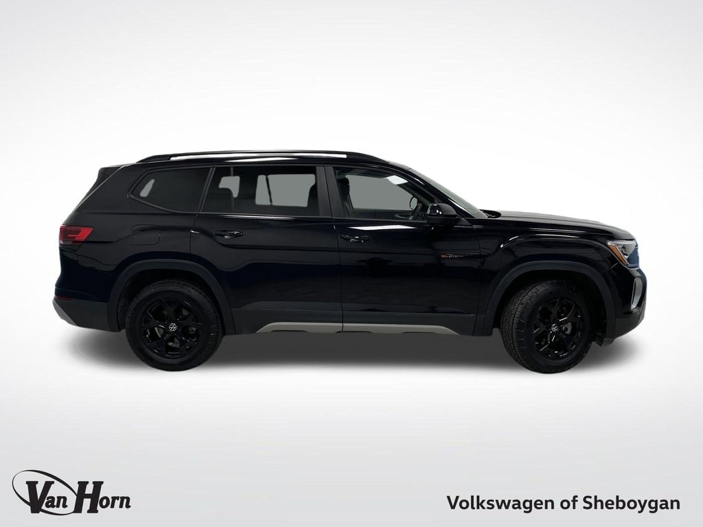 Used 2024 Volkswagen Atlas 2.0T Peak Edition SE w/Technology SUV