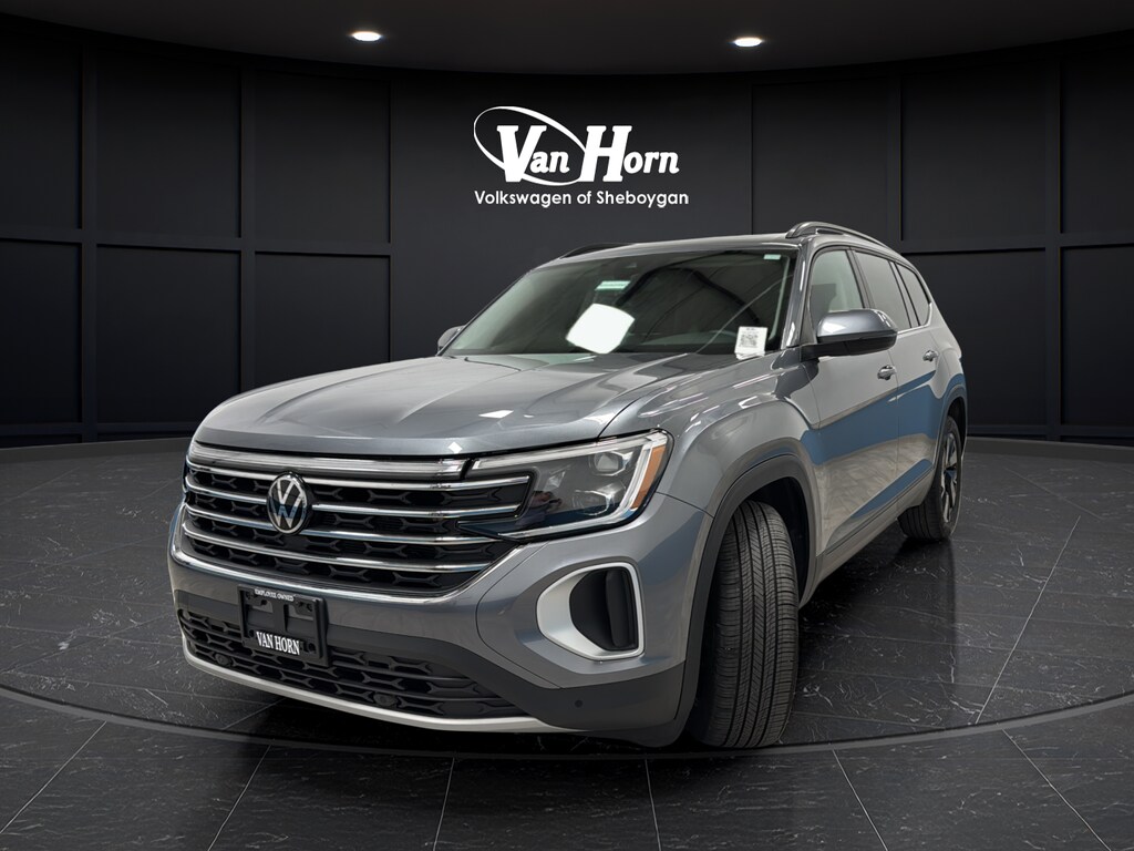 Used 2024 Volkswagen Atlas 2.0T SE w/Technology SUV