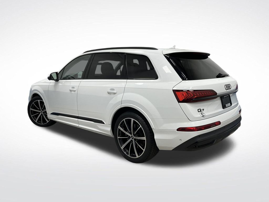 2022 Audi Q7 55 Premium photo 3