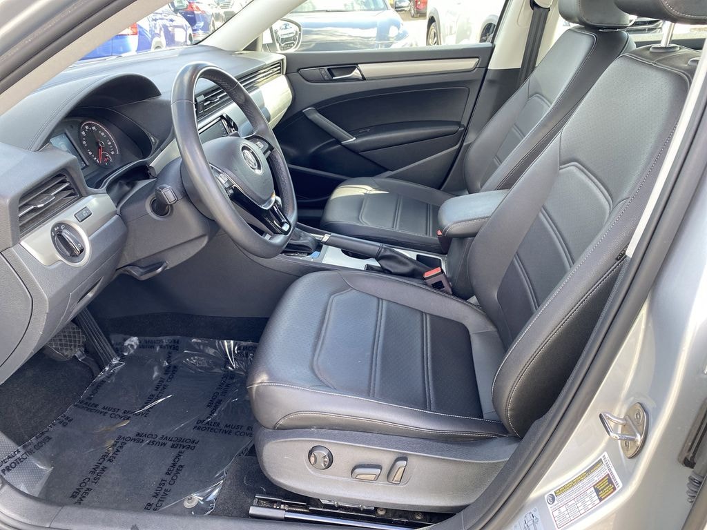 Used 2021 Volkswagen Passat 2.0T SE Sedan